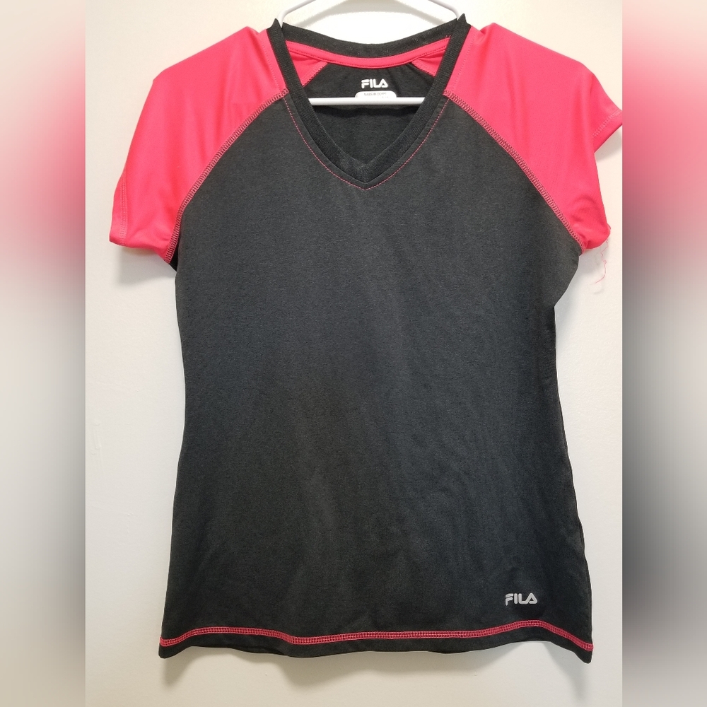 3/$25 Fila Pink and Black T-Shirt Size Small